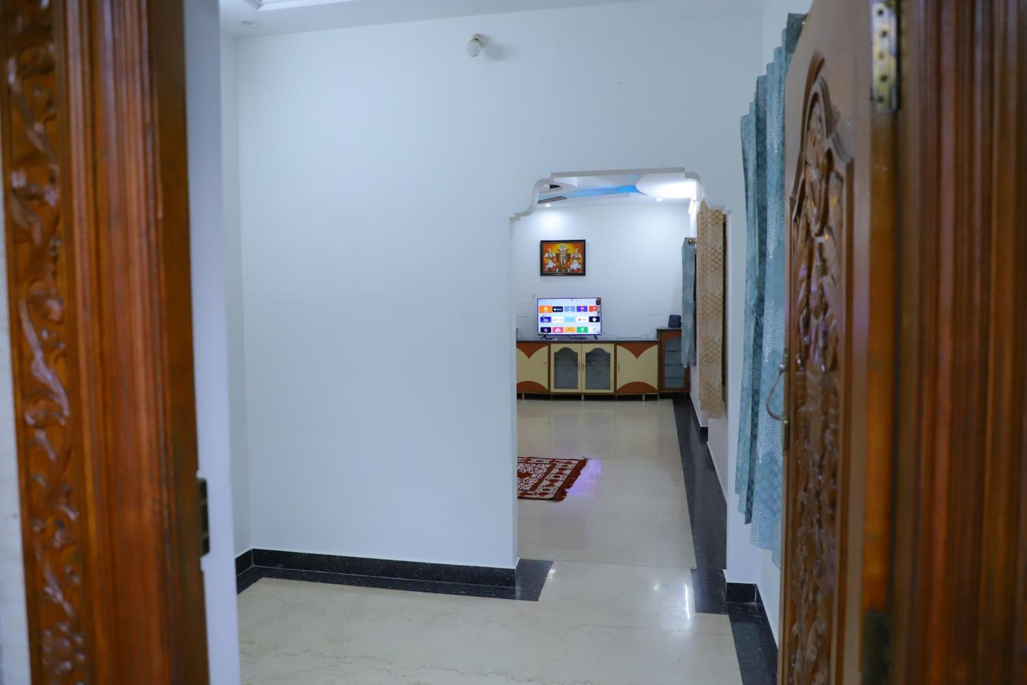 Nanda Mohan Homestay- Luxuries Ac Apartment Close To Alipiri Foothills-Kapila Teertham And Iskcon Temple Tirupati Exterior photo